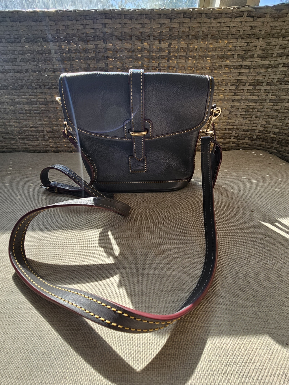 Classic Grey Leather Crossbody Bag with Contrast Stitching